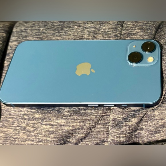 Like New iPhone 13 - Picture 3 of 3